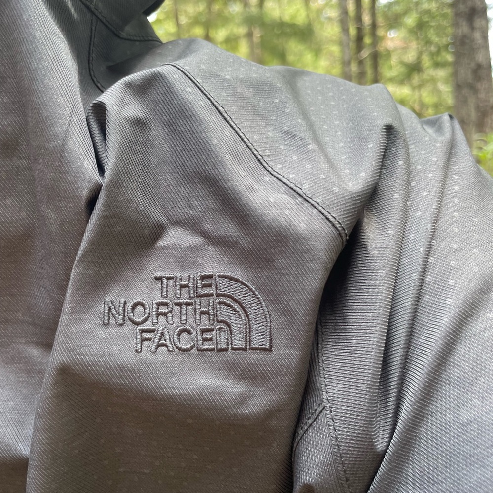 The North Face Raincoat Size L
